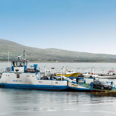 Luxury 4 Bedroom Overlooking The Sea On Valentia Island Дом отдыха *