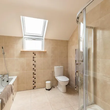 Luxury 4 Bedroom Overlooking The Sea On Valentia Island Сasa de vacaciones