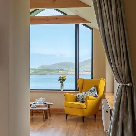 Luxury 4 Bedroom Overlooking The Sea On Valentia Island * Knights Town