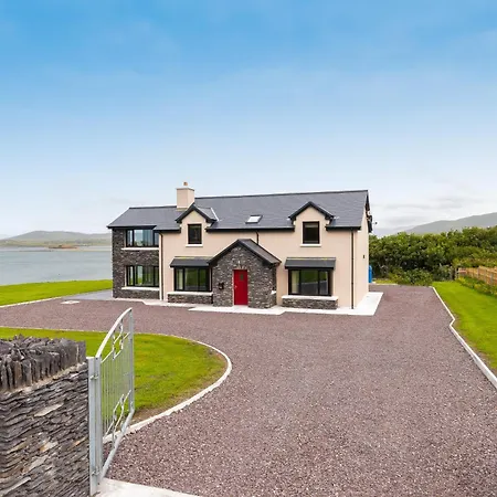 Luxury 4 Bedroom Overlooking The Sea On Valentia Island Knights Town