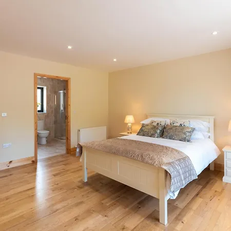 Сasa de vacaciones Luxury 4 Bedroom Overlooking The Sea On Valentia Island Knights Town