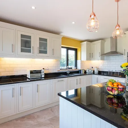 Luxury 4 Bedroom Overlooking The Sea On Valentia Island Сasa de vacaciones