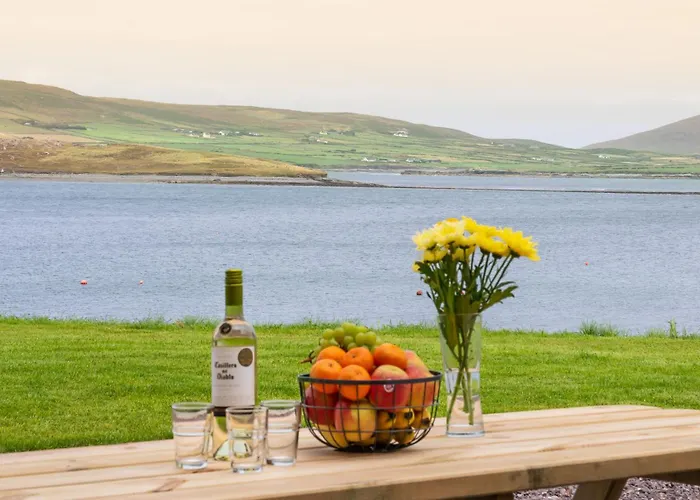 Luxury 4 Bedroom Overlooking The Sea On Valentia Island Dom wakacyjny Knights Town