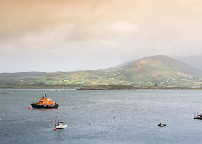 Luxury 4 Bedroom Overlooking The Sea On Valentia Island Dom wakacyjny *
